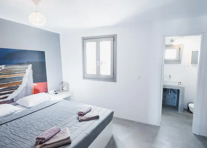 Sea Rock & Sky Private Merchia Beach