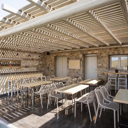 Lägenhetshotell Sea Rock And Sky Private Merchia Beach