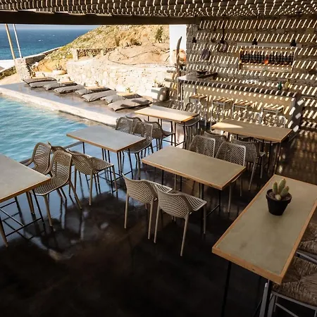 מלון דירות Sea Rock & Sky Private Merchia Beach