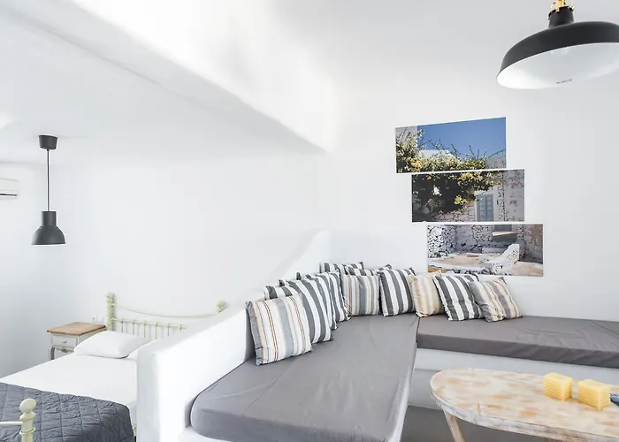 Sea Rock & Sky Private Aparthotel Merchia Beach