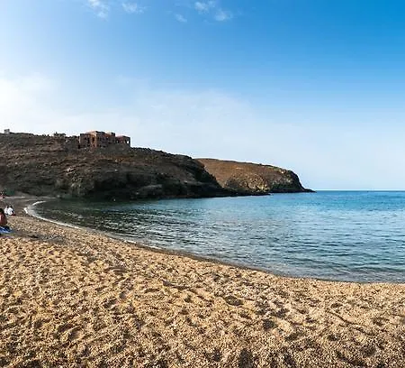Sea Rock & Sky Private Apart Otel 3*